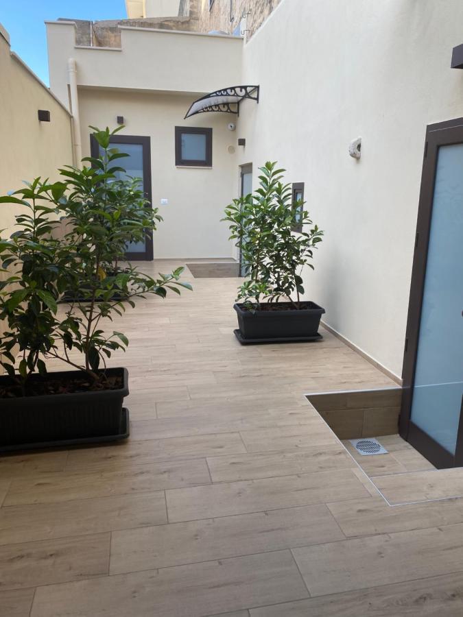 Regina Bona Rooms Modugno Exterior photo